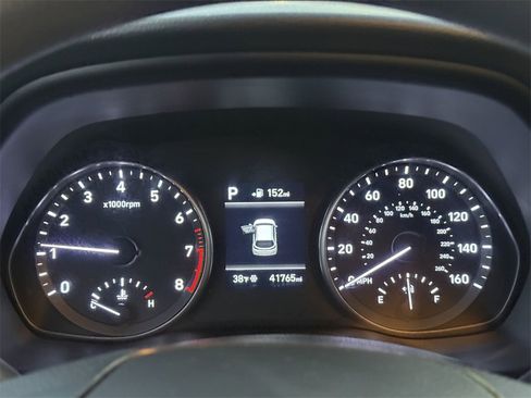 Used 2020 Hyundai Elantra GT image 19