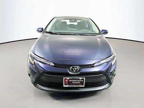 Used 2023 Toyota Corolla LE image 2