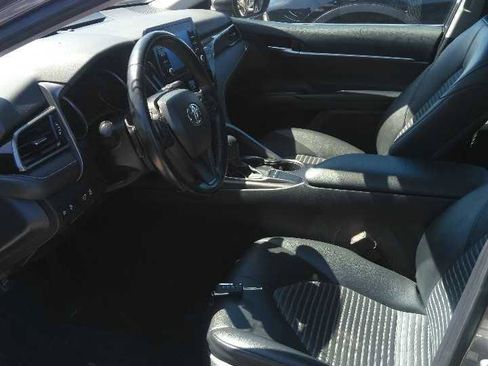 Used 2023 Toyota Camry SE FWD image 3