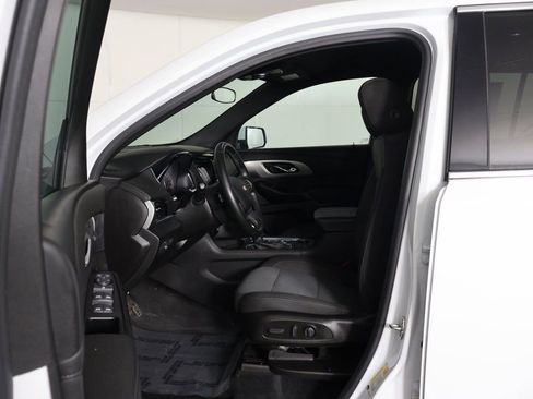 Used 2023 Chevrolet Traverse LT w/ LPO, Floor Liner Package image 31
