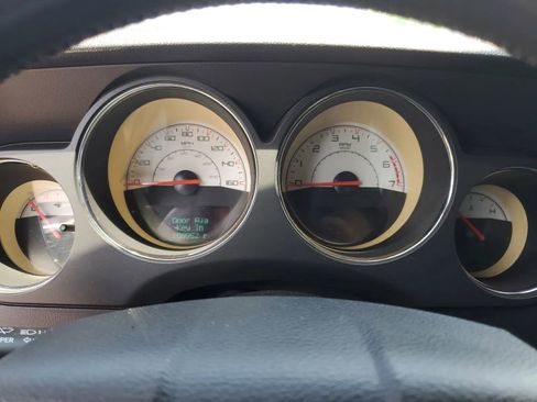 Used 2014 Dodge Challenger R/T image 21