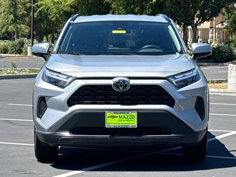 Used 2024 Toyota RAV4 XLE FWD image 7