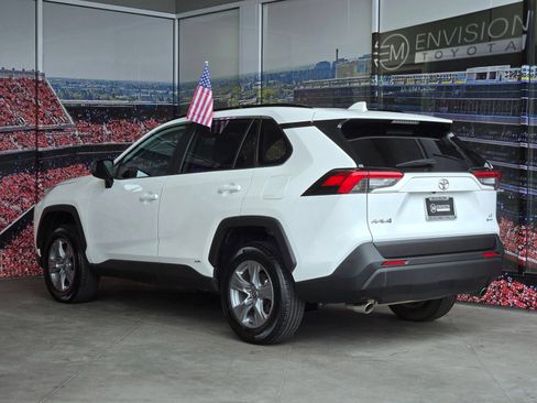 Certified 2025 Toyota RAV4 LE AWD/4WD image 6