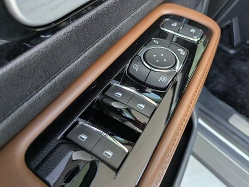 Used 2022 Lincoln Aviator Reserve w/ Equipment Group 201A image 22