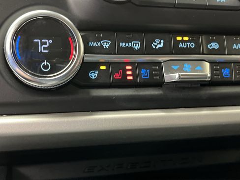 Certified 2023 Ford Expedition XLT image 27