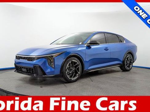 Used 2025 Kia K4 GT-Line w/ GT-Line Sunroof Package FWD image 1