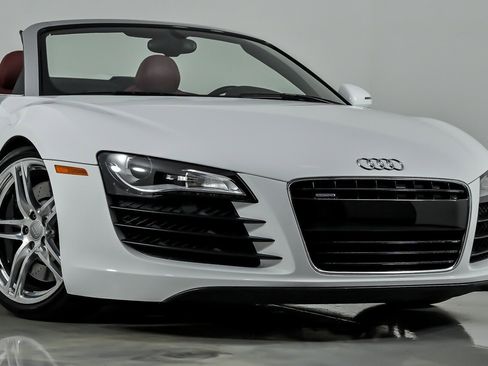 Used 2011 Audi R8 V8 AWD/4WD image 3