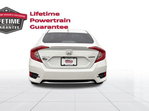 Used 2021 Honda Civic Touring image 4