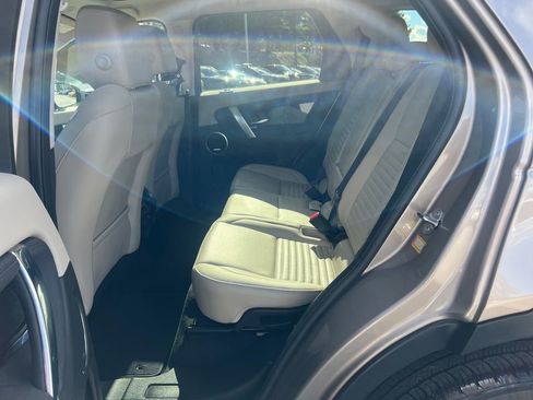 Used 2023 Land Rover Discovery Sport S image 25