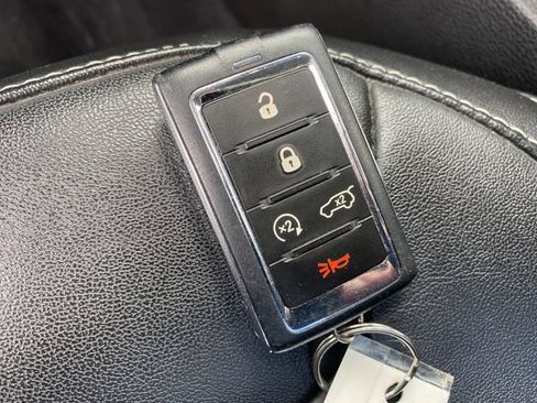Used 2023 Jeep Grand Cherokee Limited AWD/4WD image 25