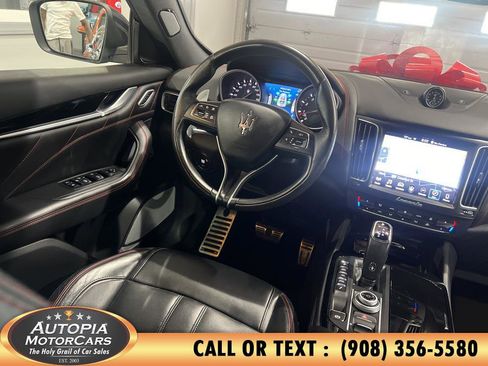 Used 2019 Maserati Levante GranSport image 23