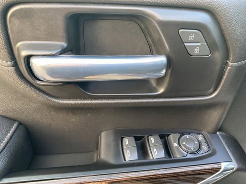 Used 2022 GMC Sierra 1500 SLE image 23