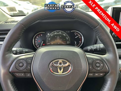 Used 2023 Toyota RAV4 XLE Premium image 8