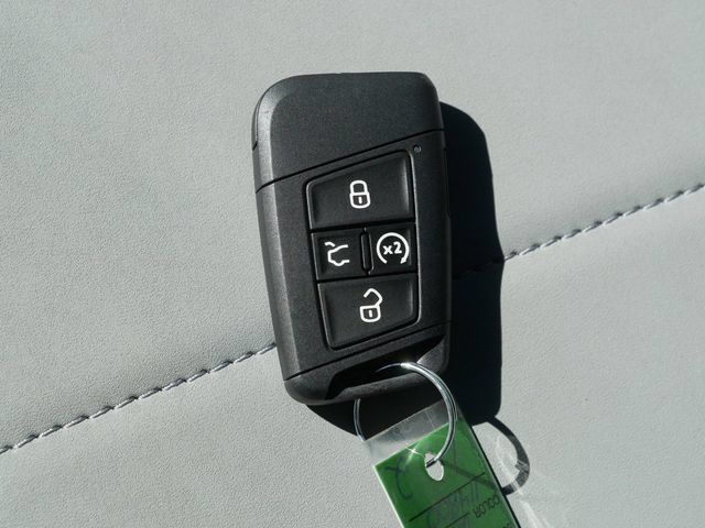 Certified 2024 Volkswagen Taos SE AWD/4WD image 37