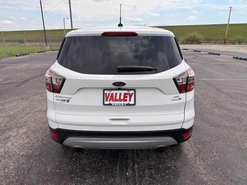 Used 2017 Ford Escape SE AWD/4WD image 10