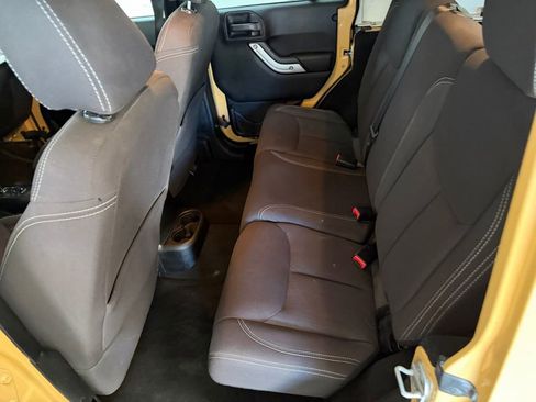 Used 2013 Jeep Wrangler Unlimited Sahara w/ Connectivity Group AWD/4WD image 28