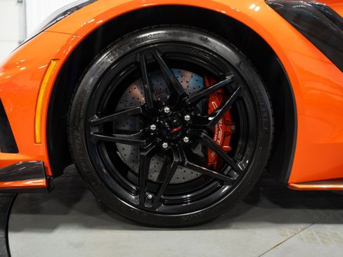 Used 2019 Chevrolet Corvette ZR1 RWD image 15