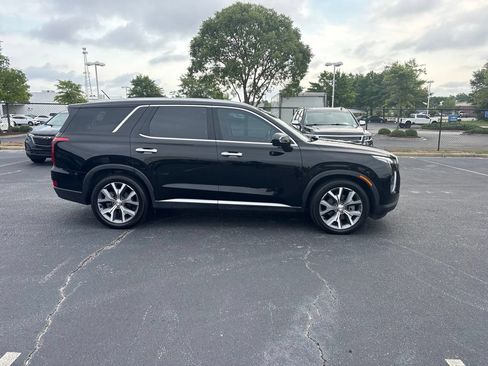 Used 2022 Hyundai Palisade SEL w/ Convenience Package FWD image 2