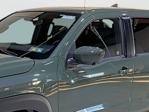 Used 2025 Nissan Frontier PRO-4X w/ Pro Premium Package AWD/4WD image 8