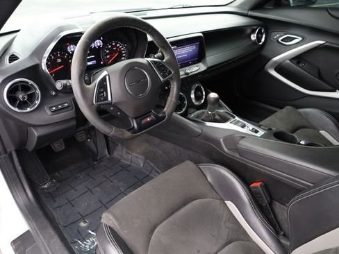 Used 2019 Chevrolet Camaro SS image 9