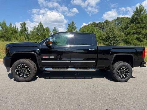 Used 2016 GMC Sierra 2500 SLT w/ Duramax Plus Package AWD/4WD image 4