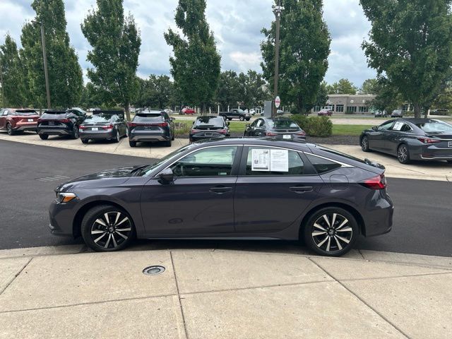 Used 2024 Honda Civic EX-L image 4