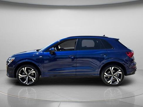 Used 2024 Audi Q3 2.0T Premium Plus w/ Premium Plus Package AWD/4WD image 3