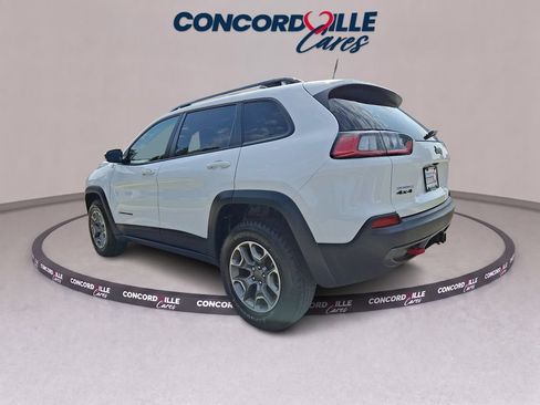 Used 2022 Jeep Cherokee Trailhawk w/ Comfort/Convenience Group AWD/4WD image 4