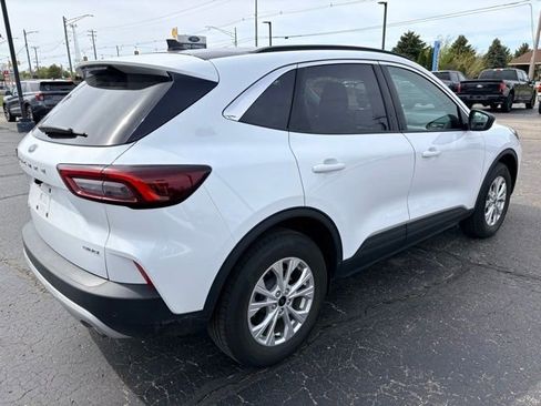 Used 2024 Ford Escape Active w/ Tech Pack #1 AWD/4WD image 7