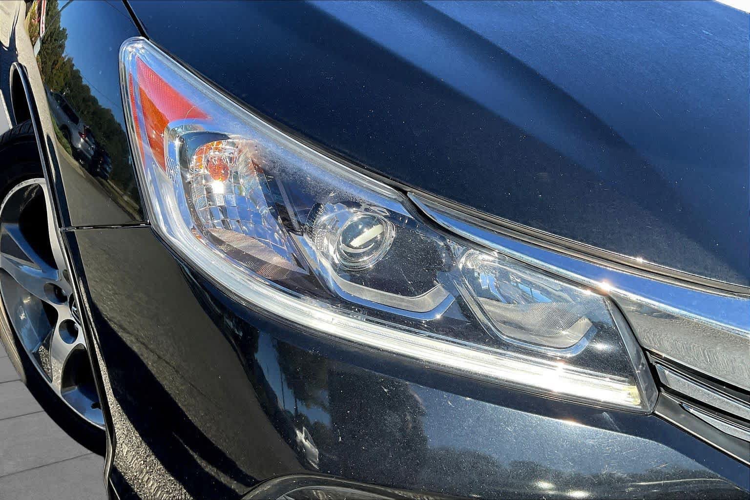 Used 2016 Honda Accord EX-L image 25