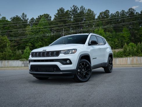 New 2026 Jeep Compass Latitude AWD/4WD image 1