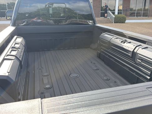 Used 2025 Ford F450 XLT w/ 360-Degree Camera Package AWD/4WD image 8