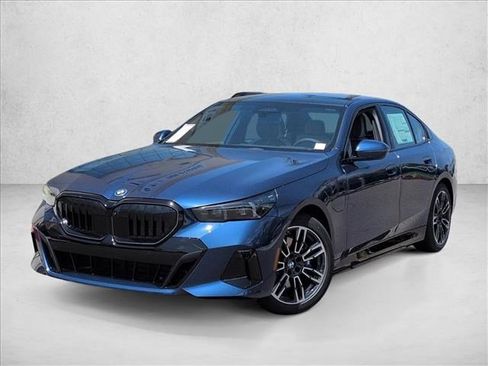 New 2026 BMW 550e xDrive AWD/4WD image 1