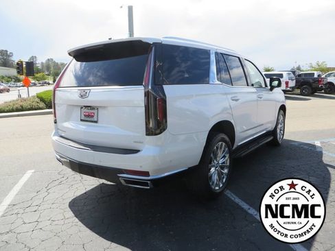 Used 2023 Cadillac Escalade Premium Luxury AWD/4WD image 5