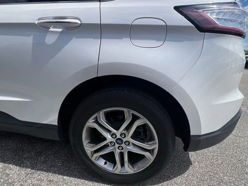 Used 2016 Ford Edge Titanium w/ Technology Package AWD/4WD image 4
