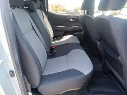 Used 2023 Toyota Tacoma TRD Off-Road AWD/4WD image 30