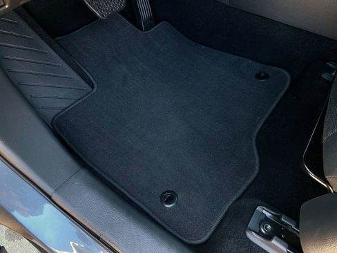 Used 2025 Toyota RAV4 LE image 21