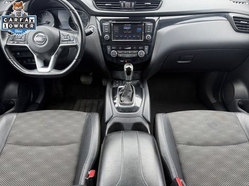Certified 2022 Nissan Rogue Sport SV w/ Technology Package AWD/4WD image 10