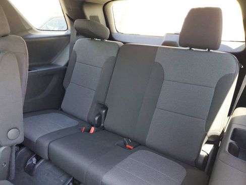 Used 2023 Chevrolet Traverse LT AWD/4WD image 14