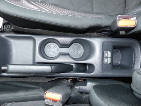Used 2020 Nissan Kicks S FWD image 48