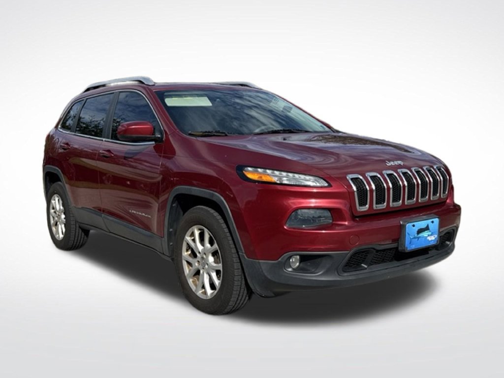 Used 2015 Jeep Cherokee Latitude w/ Comfort/Convenience Group AWD/4WD image 2