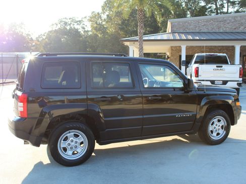 Used 2015 Jeep Patriot Sport image 22