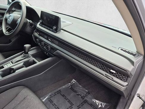Used 2024 Honda Accord EX image 21