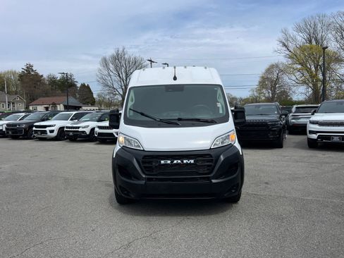 Used 2023 RAM ProMaster 2500 FWD image 9