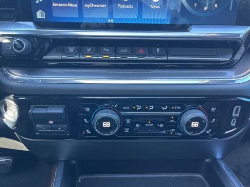 Used 2024 Chevrolet Silverado 2500 High Country w/ Technology Package image 37