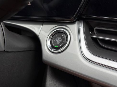 New 2026 Chevrolet Trax LT w/ LT Convenience Package FWD image 26