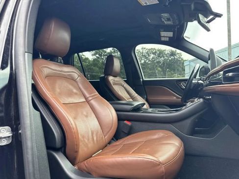 Used 2022 Lincoln Aviator Reserve w/ Equipment Group 201A RWD image 22