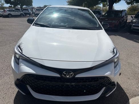 Used 2026 Toyota Corolla SE FWD image 3