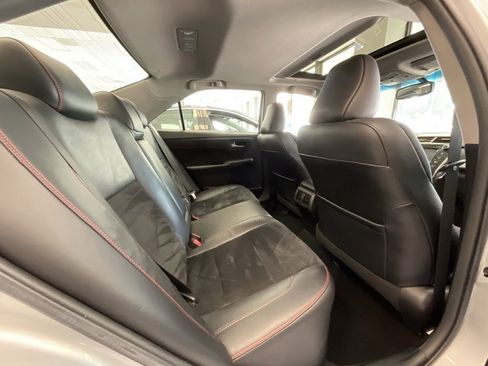 Used 2016 Toyota Camry XSE image 18