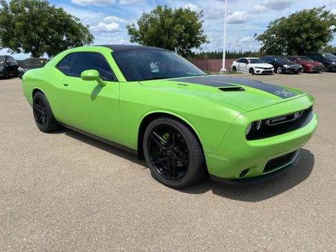 Used 2015 Dodge Challenger R/T w/ Quick Order Package 22B R/T RWD image 3